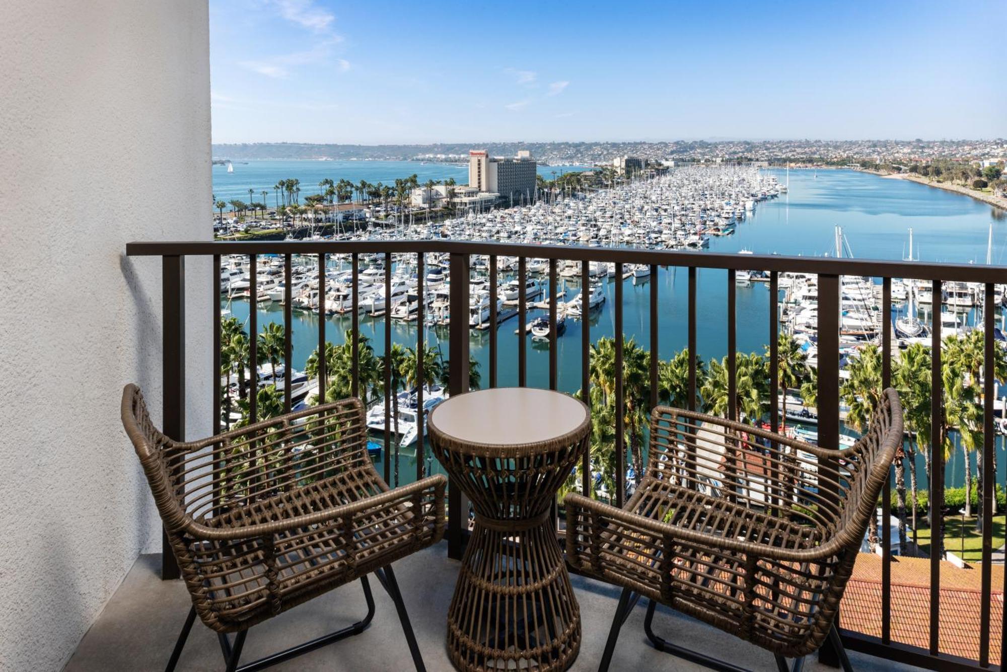 Quarto Executivo com 2 Camas de Casal - Marina Tower