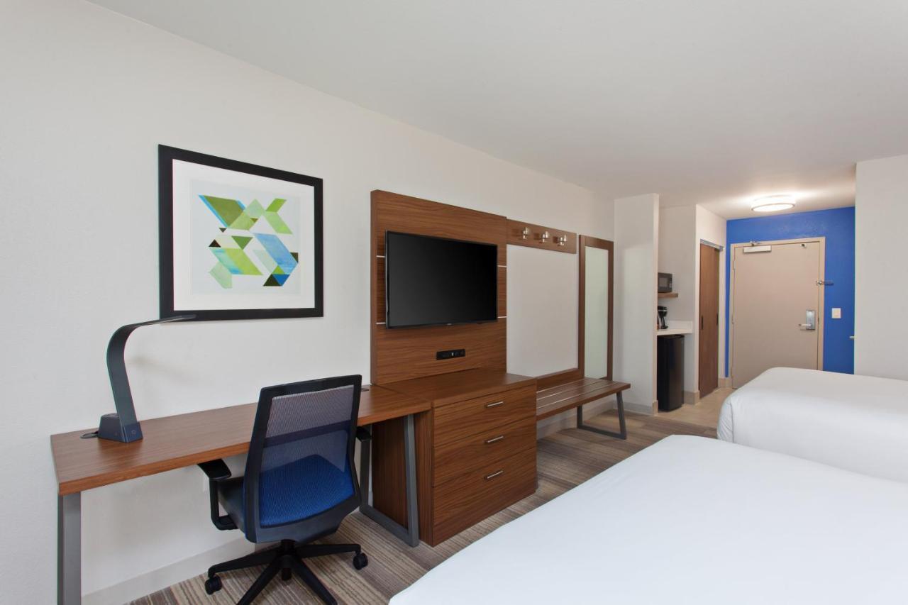 Standaard Kamer met 2 Queensize Bedden