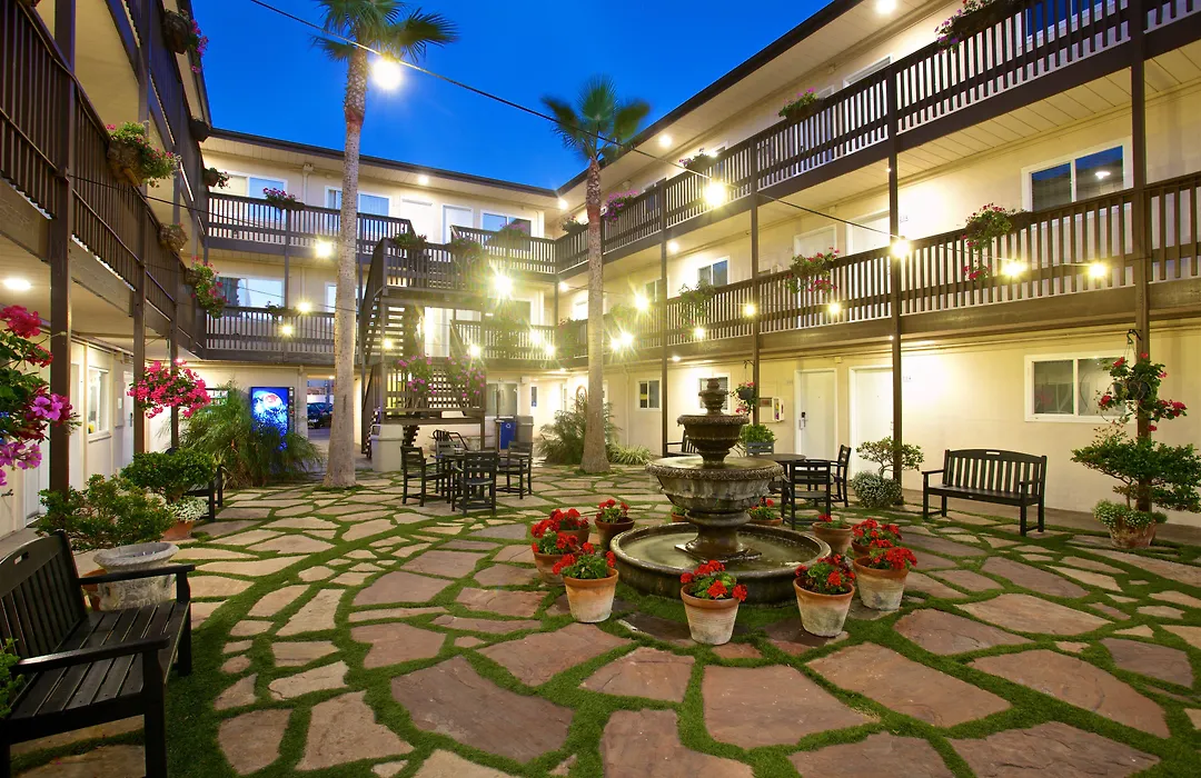 Ocean Beach Hotel-1