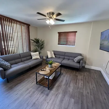 Venetian La Jolla 2 Bedroom Condo Luxury Furnished Near Beach And Utc Mall-2